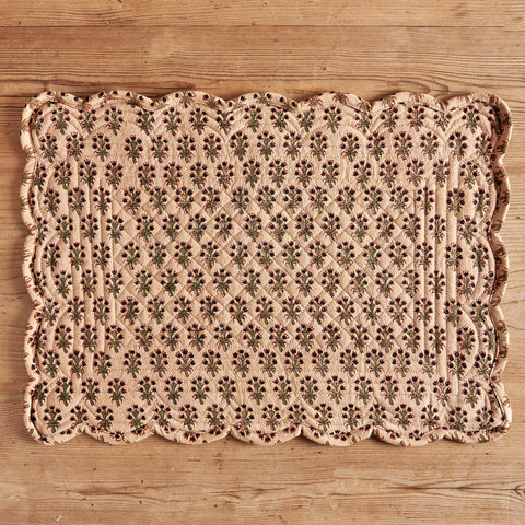 Five-Head Floral Quilted Placemat