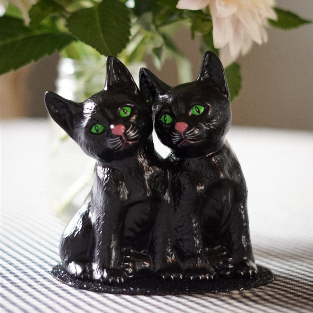Papier-mâché Couple Cat Decoration
