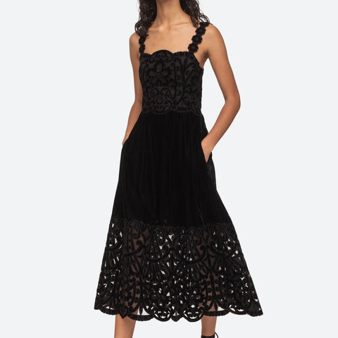Dana Embroidery Velvet Sleeveless Dress
