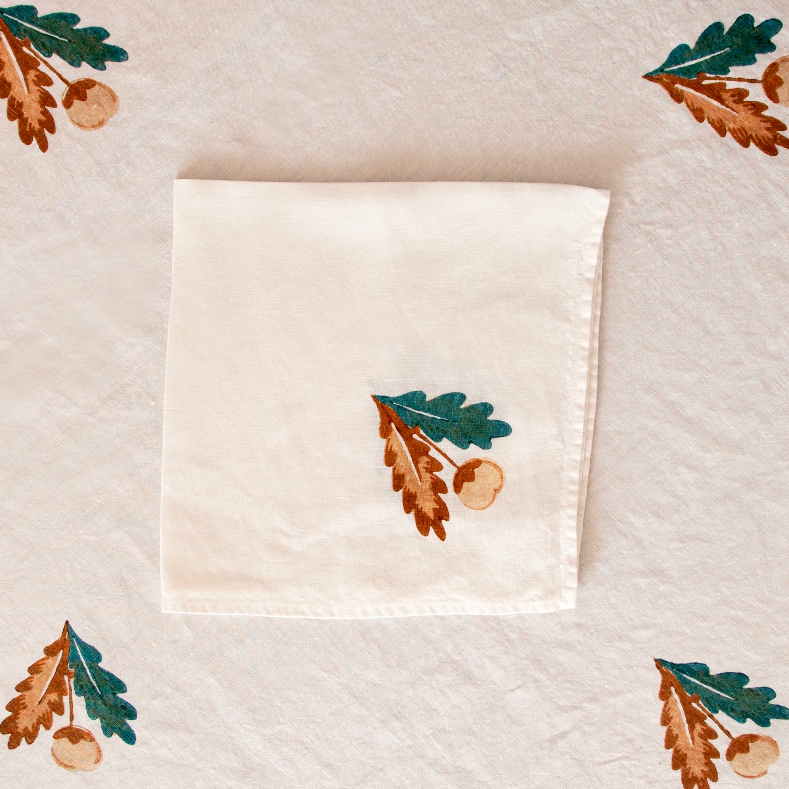 Oak Leaf and Acorn Linen Tablecloth and Napkin
